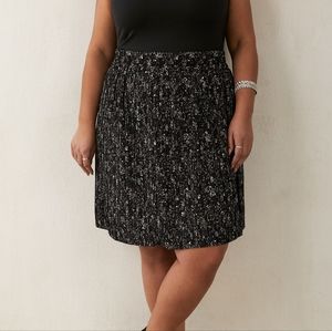 Pennington's Size X Pleated Lined Skirt
